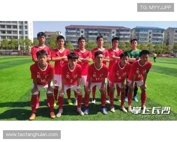 湘潭队足球奋勇拼搏展风采凝聚青春力量共筑荣耀征程 湘潭队足球奋勇拼搏展风采凝聚青春力量共筑荣耀征程