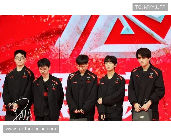 FPX与EDG巅峰对决揭幕新赛季强强碰撞燃爆全场