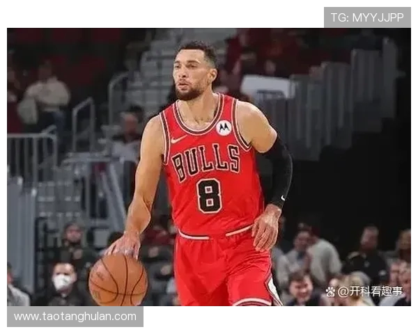 扎克拉文如何在NBA赛场上展现个人魅力与团队合作的完美结合